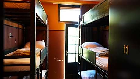 Bed in 6-Bed Mixed Dormitory Room