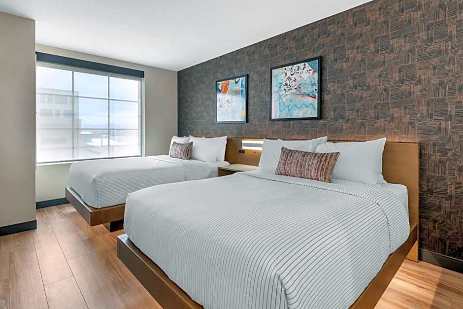 Cambria Hotel Denver Downtown RiNo