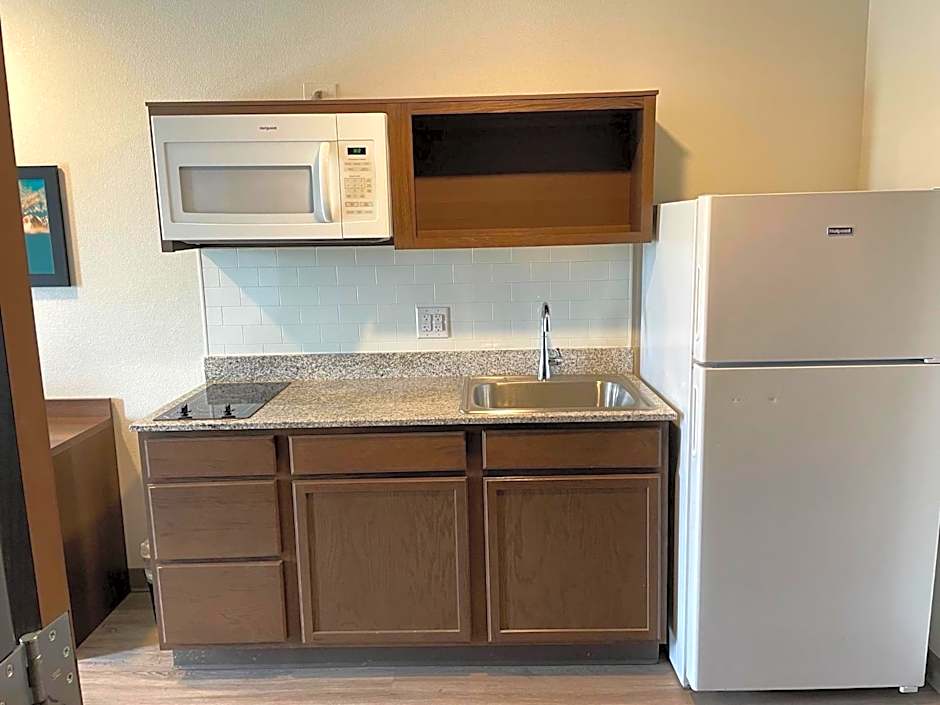 WoodSpring Suites Detroit Madison Heights