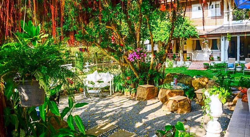 Banyan House Samui Bed & Breakfast (Adults only)