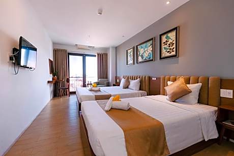 Deluxe Family Room