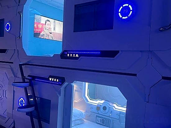 Jianpuke Space Capsule Backpacker Hostel
