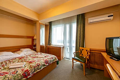 Standard Single Room with Balcony