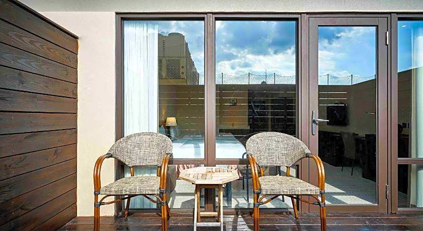 CHECK Inn Taichung LaiLai 