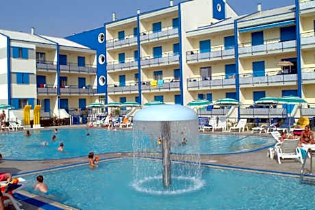 RESIDENCE TAMERICI BILOCALE FRONTE PISCINA - AGENZIA COCAL