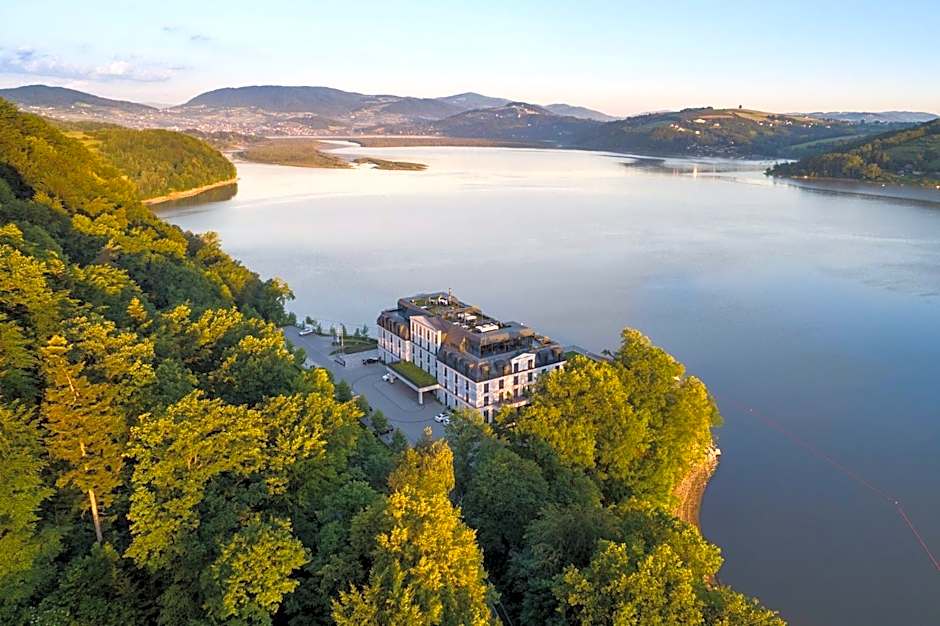 Heron Live Hotel Marina & SPA