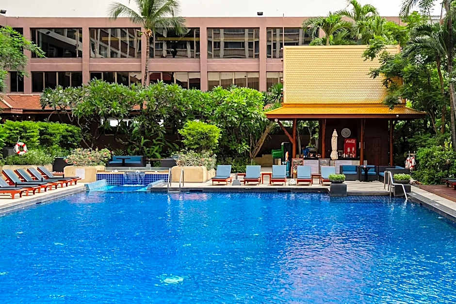 Ramada Plaza by Wyndham Bangkok Menam Riverside