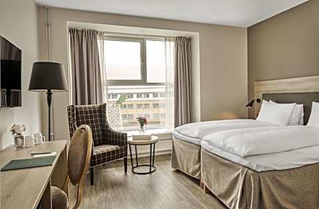 Superior Twin Room with City View