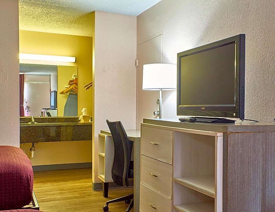 Magnuson Hotel Jacksonville Downtown