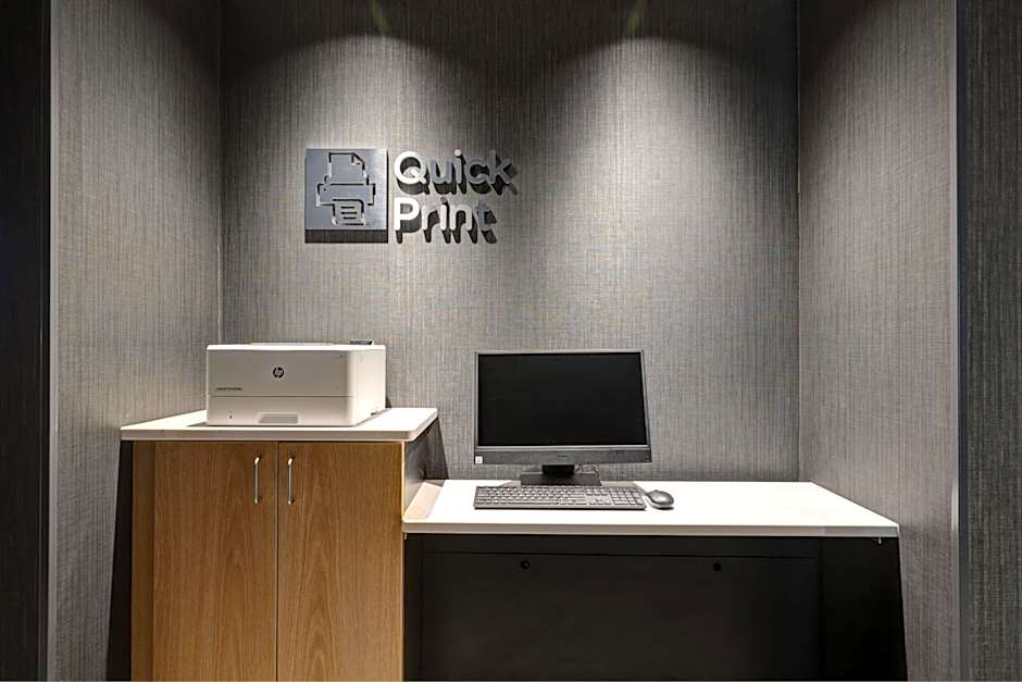 Courtyard by Marriott Iowa City University Heights