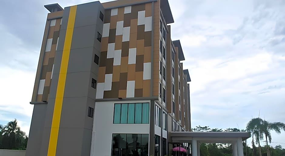 S Tara Grand Hotel