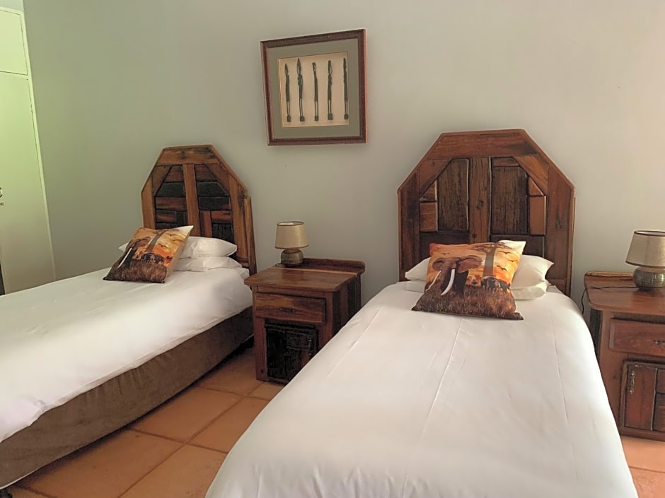 Kransberg Country Lodge Guest Farm