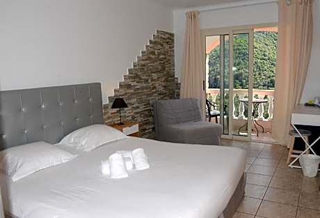 Premium Double Room with Mountain and Sea View