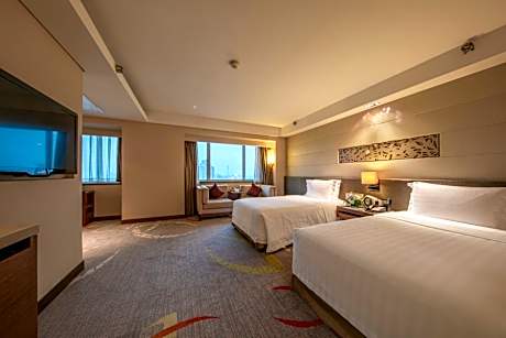 Premium Twin Room with City View - Lounge Access