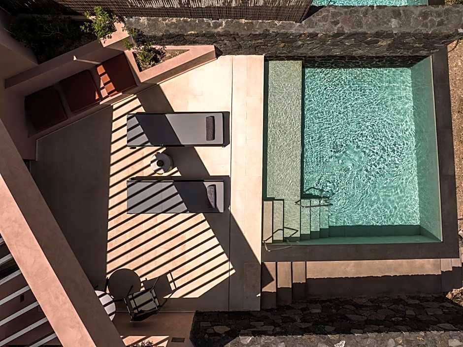 Domes Novos Santorini, Autograph Collection