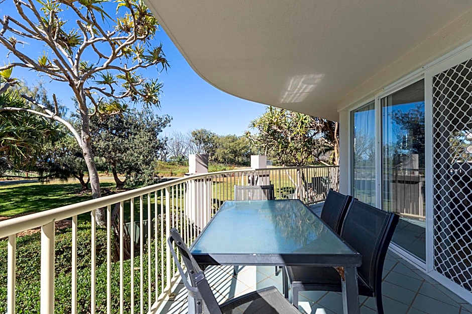 Surfside Buddina Beachfront 3bed Apt - Direct Beach Access