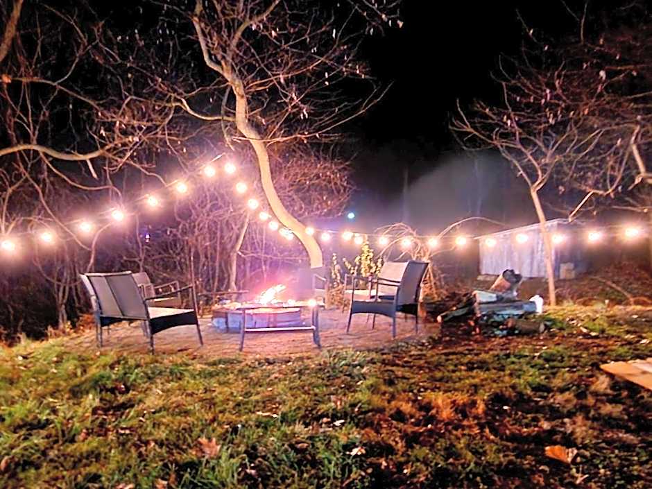Mayor's Large Family House Hot Tub Sleeps 16 Piano, 2 Kitchens, Ark 5 Mins