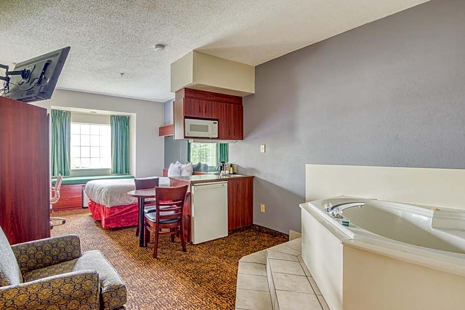 Trident Inn and Suites