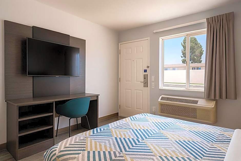 Motel 6-Westminster, CA - North