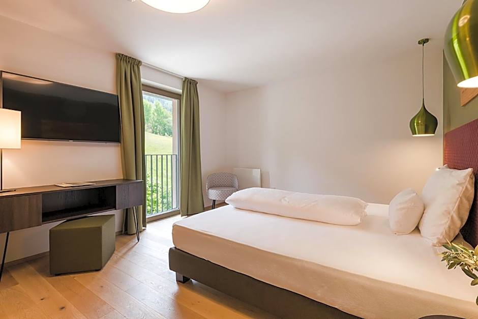 Oliven- & Genusshotel Hirzer