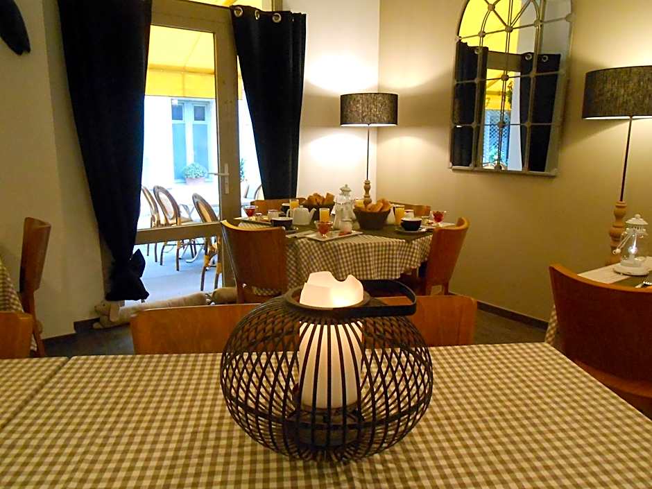 Hôtel-Restaurant "Chez Carrière"