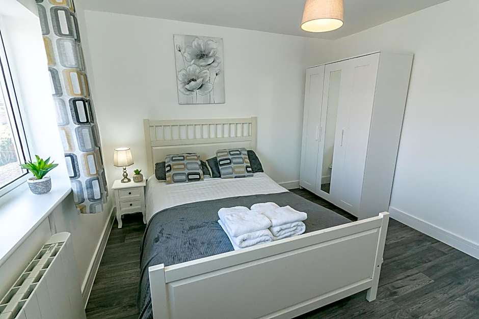 Photo 1 of 9 of Small Double Room