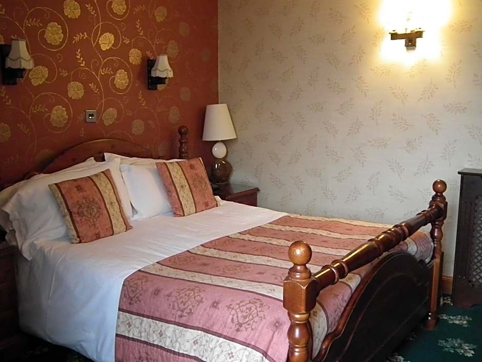 Ardlui Hotel