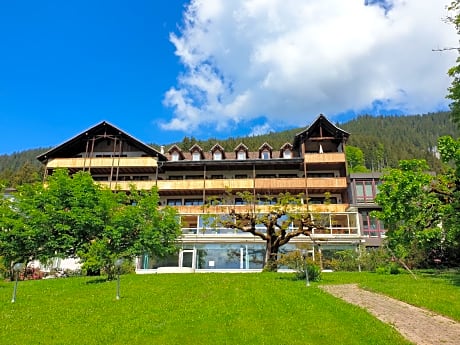 Twin Room with Mountain View