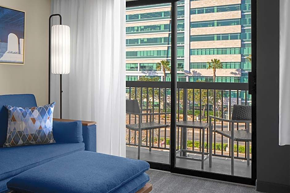 Courtyard by Marriott San Diego Central