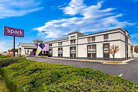 Spark by Hilton Wichita East