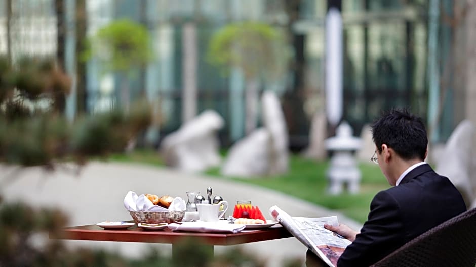 Crowne Plaza Yantai Sea View By IHG