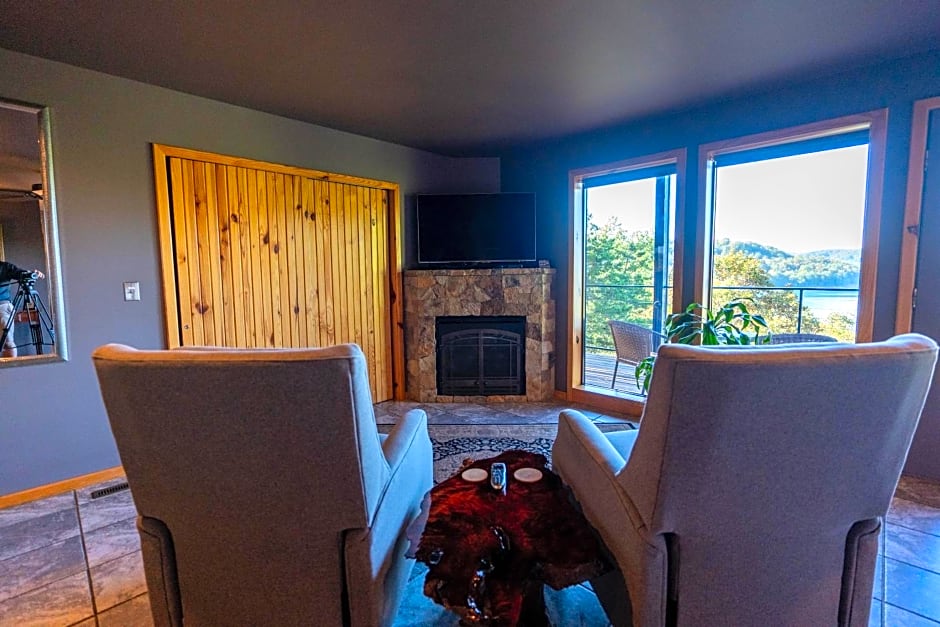 Beaver Lakefront Cabins - Couples Only Getaways