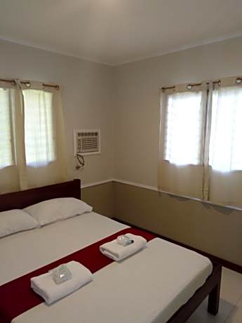 Bungalow with Garden View