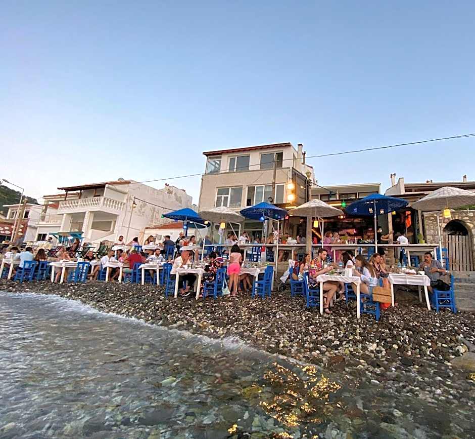 Giritli Rum Meyhanesi & Butik Otel