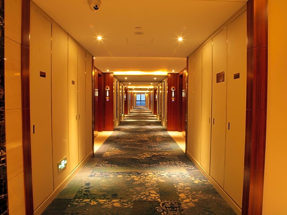 Wyndham Urumqi North Hotel