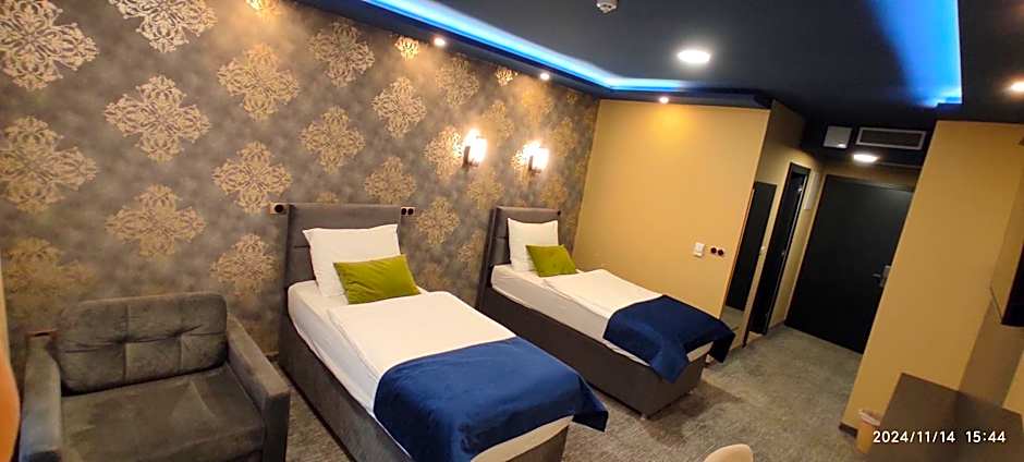 Photo 1 of 9 of 2 Beds with Extra Bed