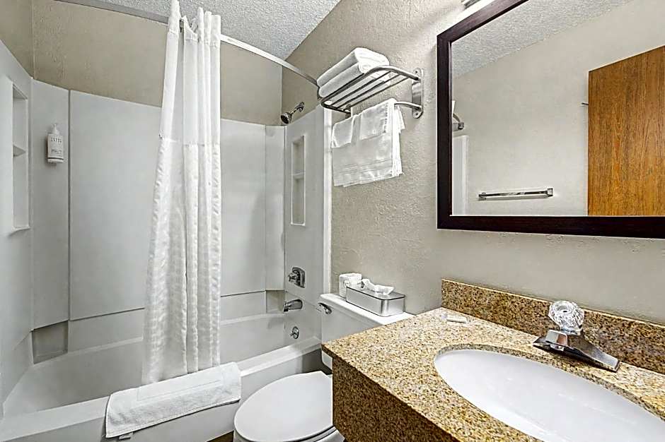 Super 8 by Wyndham Dubuque/Galena Area