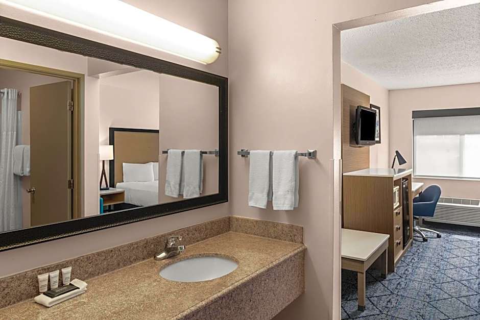 Baymont by Wyndham Columbia, MO