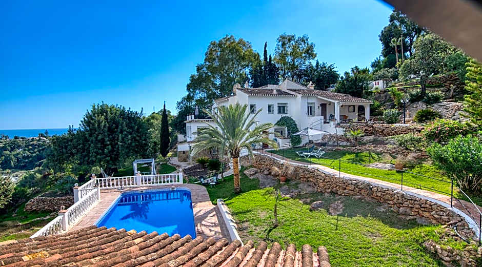 Villa Morera Bed & Breakfast