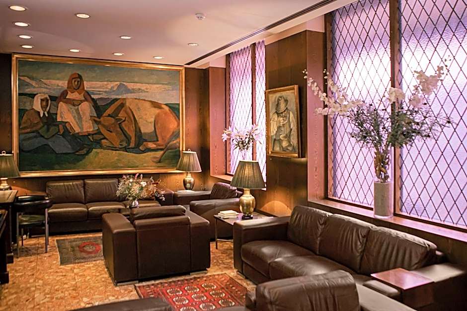 Hotel Holt - The Art Hotel