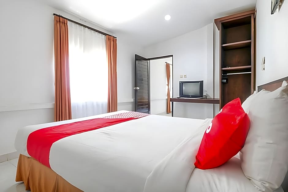 Capital O 1666 Grand Pudjawan Hotel Near Kuta Beach