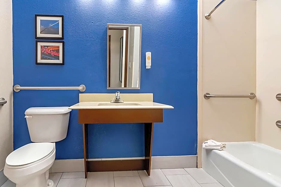 Comfort Suites Saint Charles