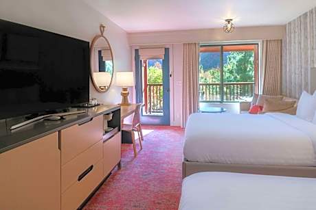 Queen Room with Two Queen Beds and Canyon View - Hearing Accessible