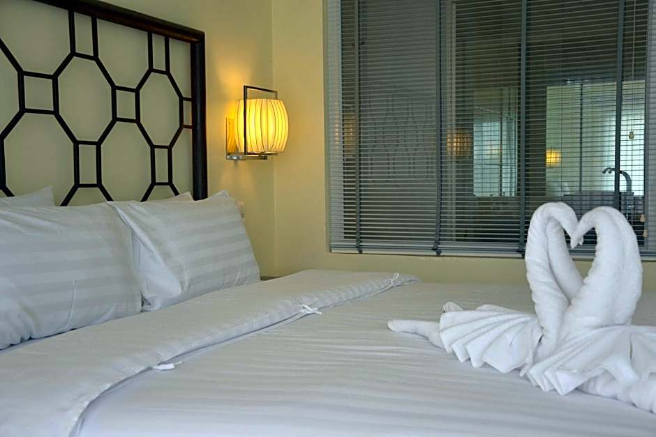 Southgate Residence Hotel