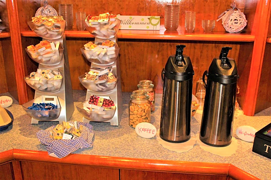 Hotel Alsterquelle 24h Check-in, Free Parking and WiFi