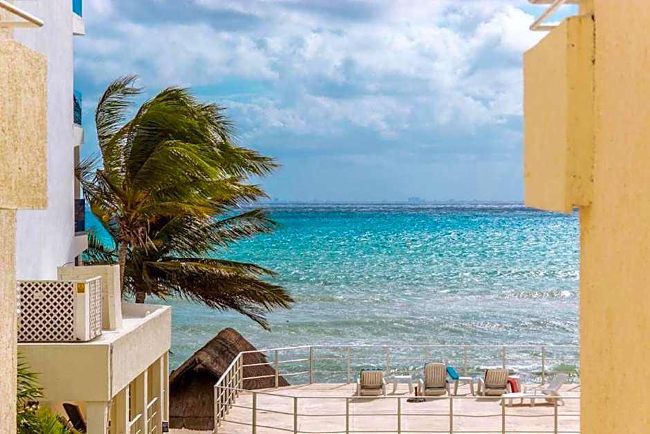 Luciana Hotel & Beach Club