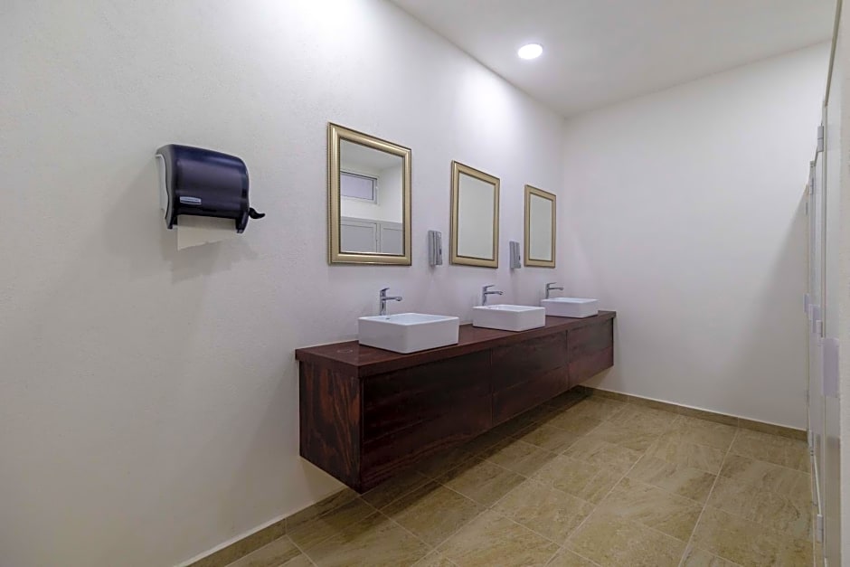 HostPal Villa Penuelas Queretaro