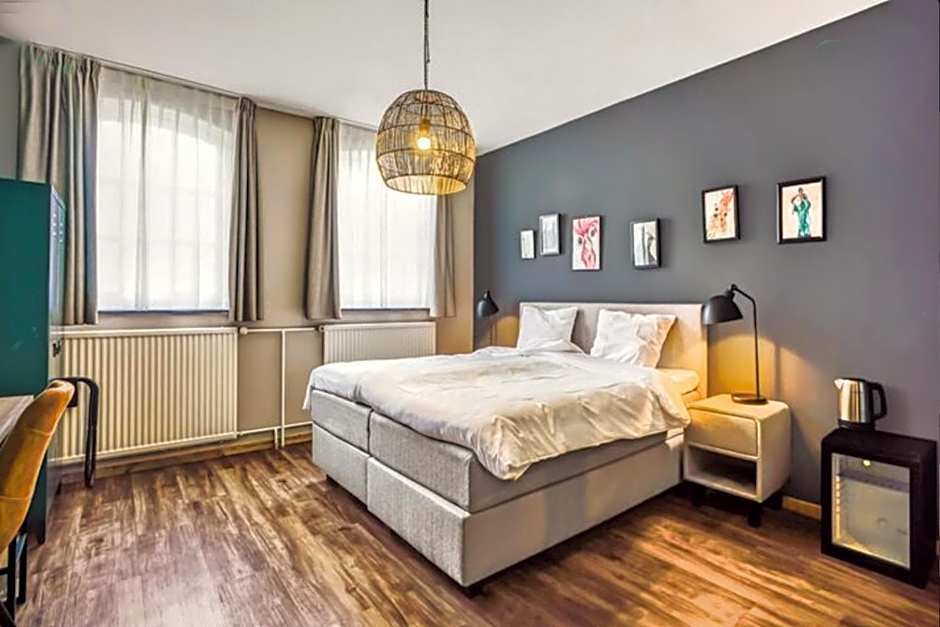 In de Witte Dame Hotel Bar Kitchen Apartments