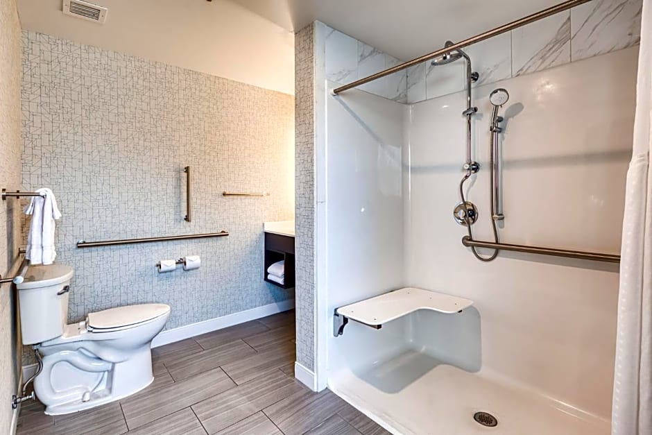 Holiday Inn Express Kansas City Downtown By IHG