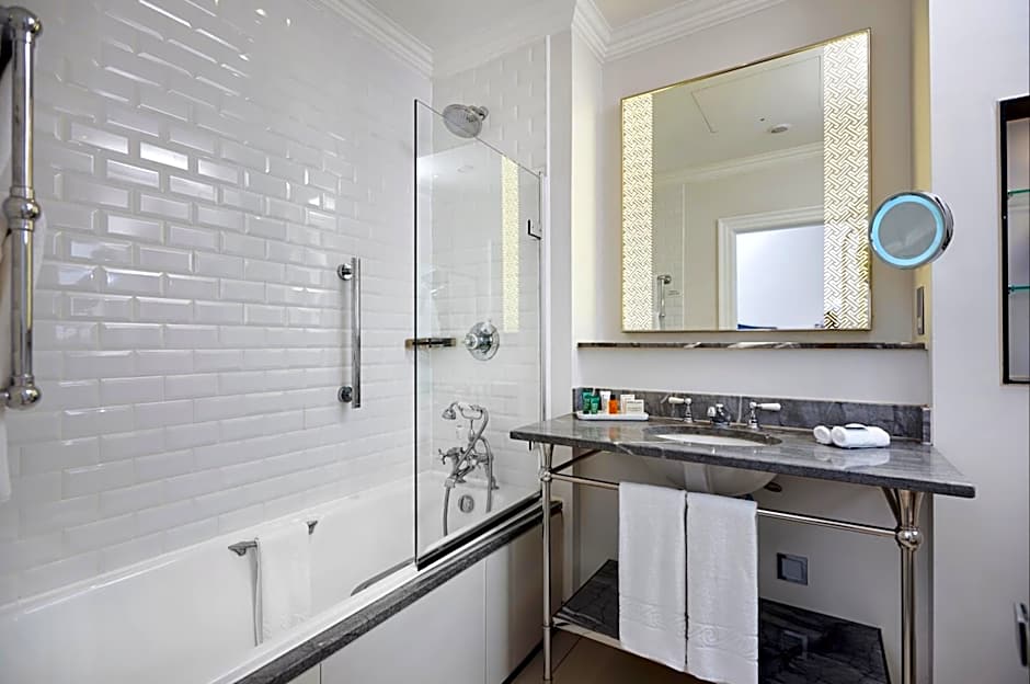 Waldorf London Hilton